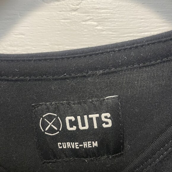 Cuts - Long Sleeve Henley with Curve Hem – Black (Men’s Large) - Picture 4 of 5